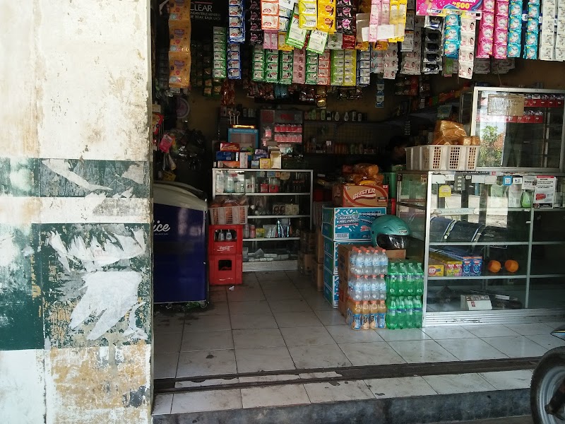 Toko Warsidi: Jantung Berbelanja Lokal Cilacap yang Tak Pernah Pudar